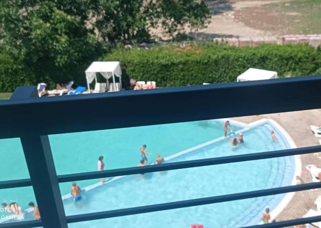 Modern 2 Bedroom Apartment In Top Location In Sunny Beach Just 150 Meters From Casino Platinum Luaran gambar
